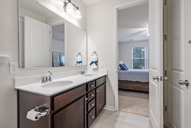 1006 Magnolia Warbler Way, Ravenel, SC 29470