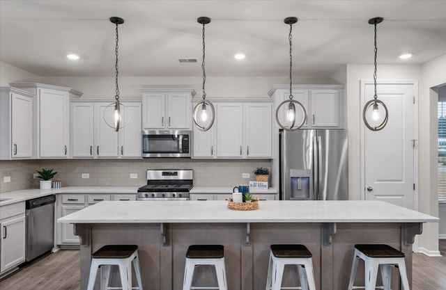 1006 Magnolia Warbler Way, Ravenel, SC 29470