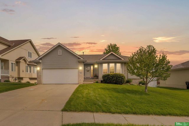 21119 Schofield Drive, Gretna, NE 68028