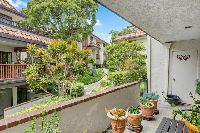 6272 Riviera, Long Beach, CA 90815