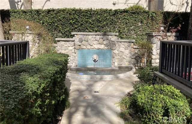 2447 Oneida Street 2, Pasadena, CA 91107