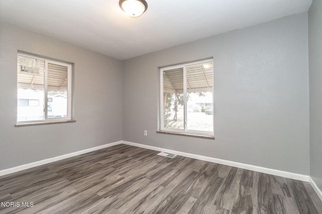 2424 Lark Avenue, Toledo, OH 43613