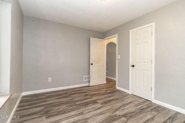 2424 Lark Avenue, Toledo, OH 43613
