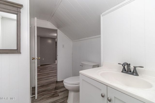 2424 Lark Avenue, Toledo, OH 43613