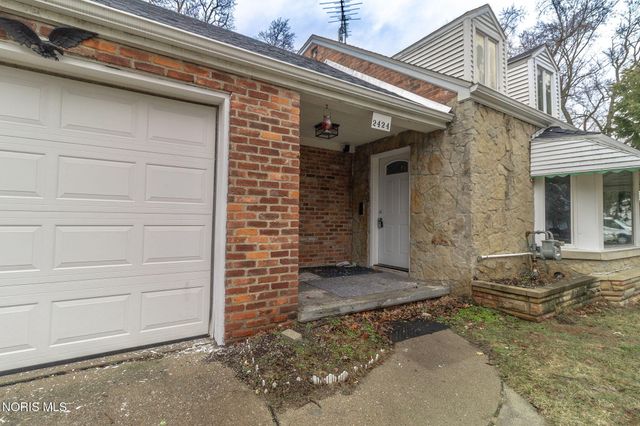 2424 Lark Avenue, Toledo, OH 43613
