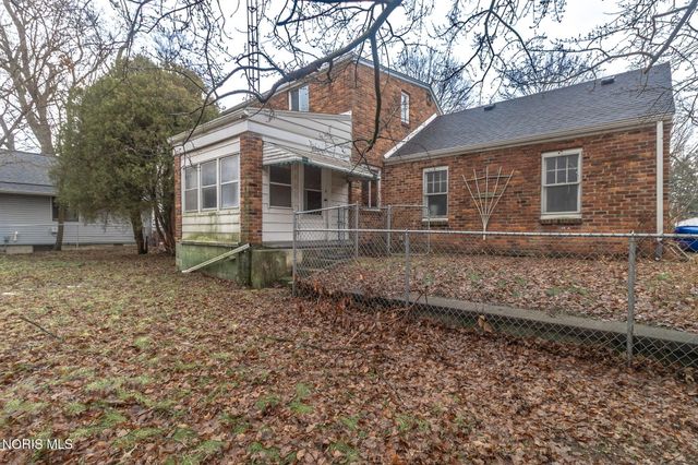 2424 Lark Avenue, Toledo, OH 43613