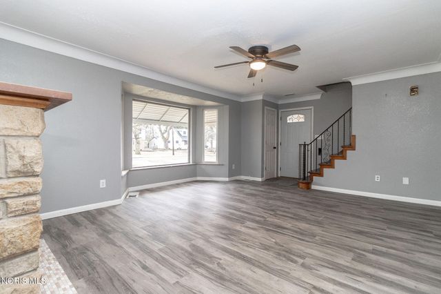 2424 Lark Avenue, Toledo, OH 43613