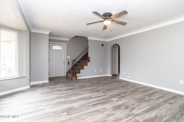 2424 Lark Avenue, Toledo, OH 43613