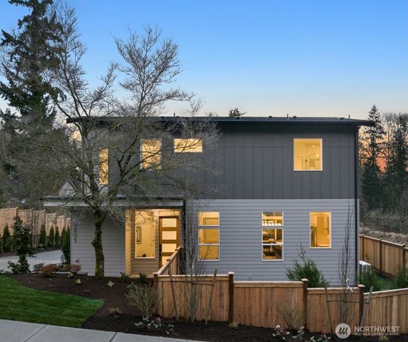 8403 NE 137th Street, Kirkland, WA 98034