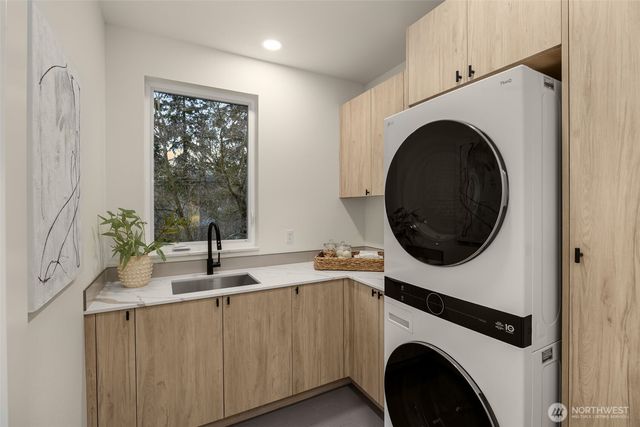 8403 NE 137th Street, Kirkland, WA 98034
