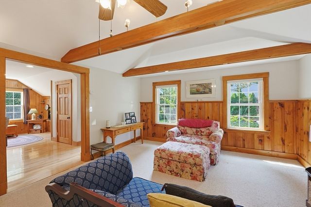 39 Norwood St, Sharon, MA 02067