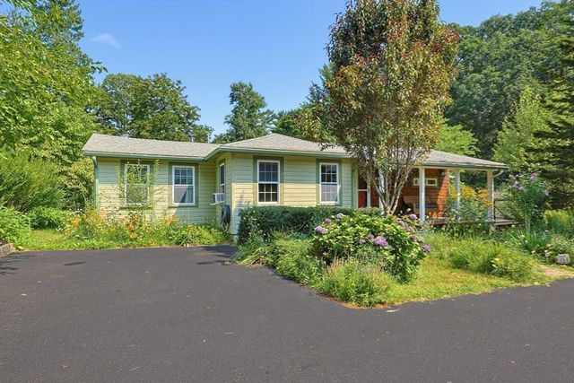39 Norwood St, Sharon, MA 02067