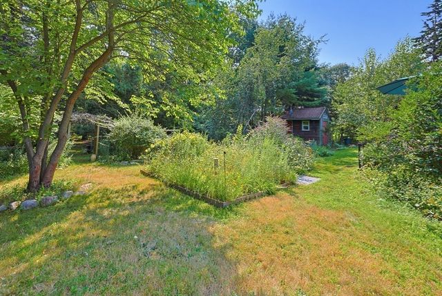 39 Norwood St, Sharon, MA 02067