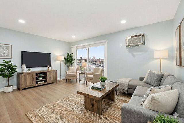 12620 S Alpine Drive 6, Alsip, IL 60803