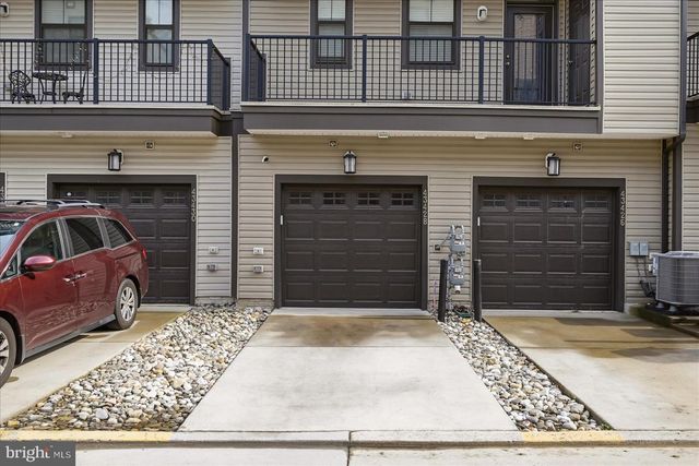 43428 STONEWOOD CROSSING TER, Ashburn, VA 20148