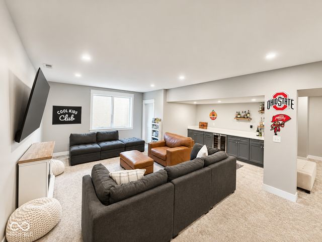 1837 Calvert Farms Drive, Greenwood, IN 46143