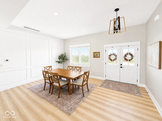 1837 Calvert Farms Drive, Greenwood, IN 46143