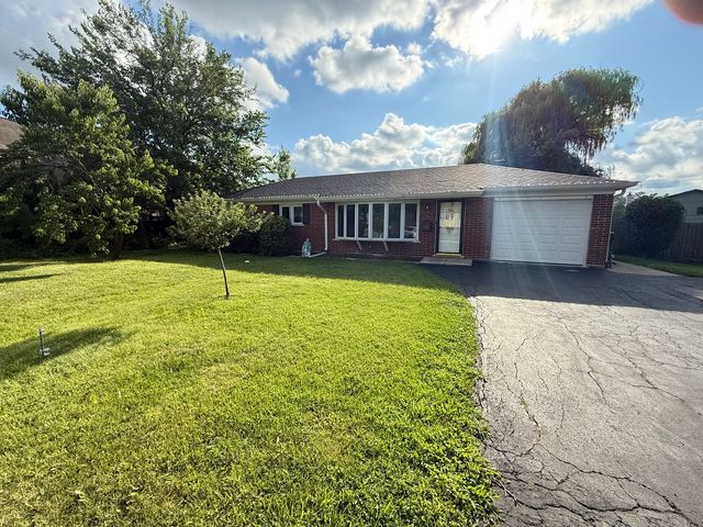 1124 Castle Drive, Glenview, IL 60025