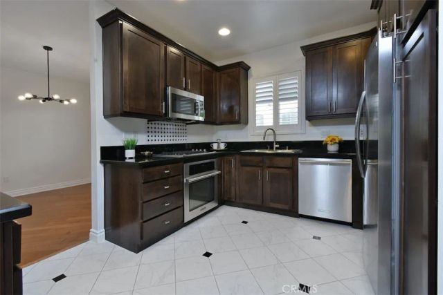 4424 Whitsett Avenue 107, Studio City, CA 91604