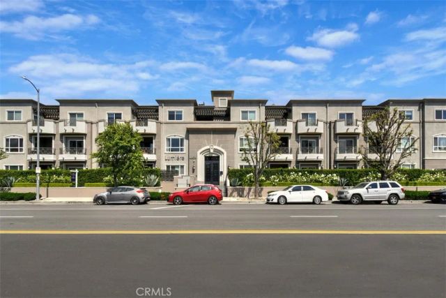 4424 Whitsett Avenue 107, Studio City, CA 91604