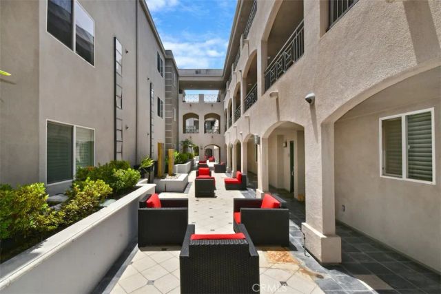 4424 Whitsett Avenue 107, Studio City, CA 91604