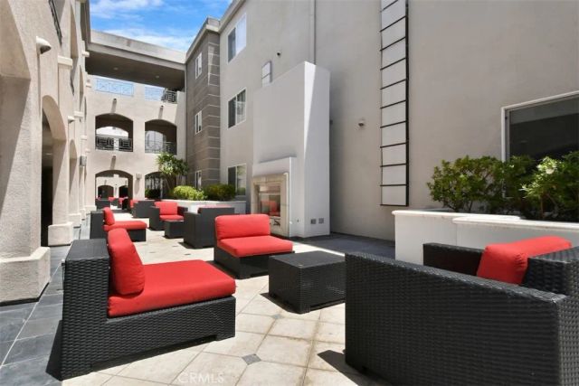 4424 Whitsett Avenue 107, Studio City, CA 91604