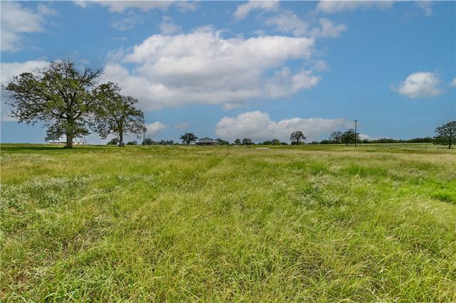 124 Sunny Day Dr, Other, TX 78662