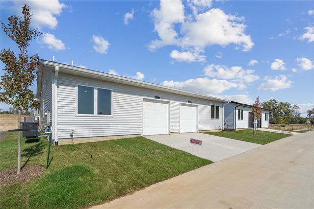 6864 Cabbage Patch Lane, Cedar Rapids, IA 52403