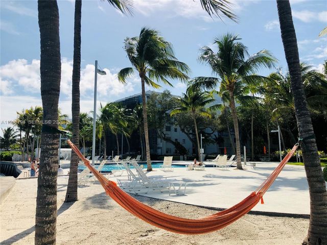 650 NE 64th St G609, Miami, FL 33138