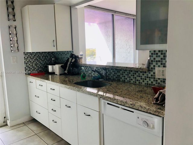 650 NE 64th St G609, Miami, FL 33138