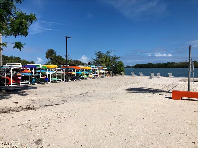 650 NE 64th St G609, Miami, FL 33138