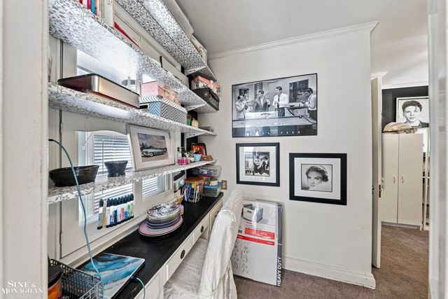 621 N Oxford Road, Grosse Pointe Woods, MI 48236