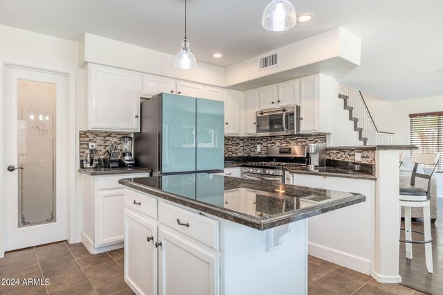 7515 E LAGUNA AZUL Avenue, Mesa, AZ 85209