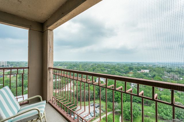1 Towers Park Ln Apt 1203, San Antonio, TX 78209