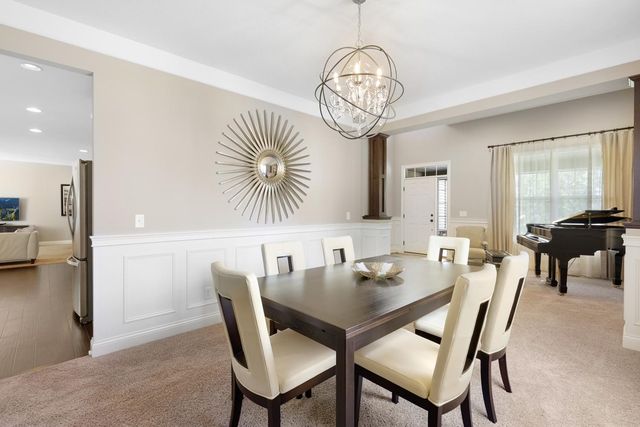 2147 Spring Lake Court, Shakopee, MN 55379