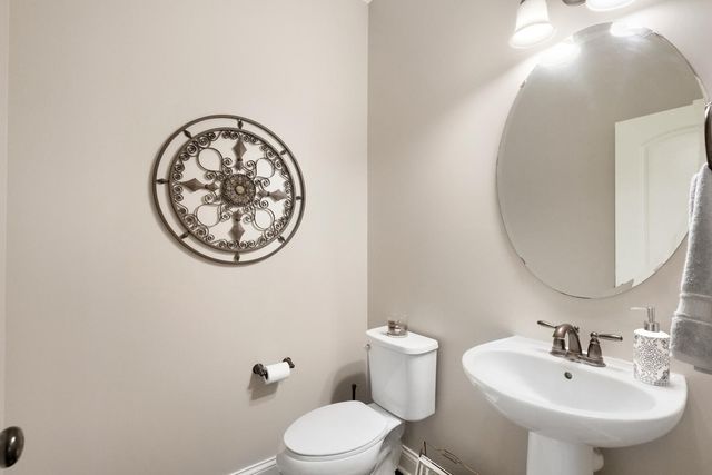 2147 Spring Lake Court, Shakopee, MN 55379