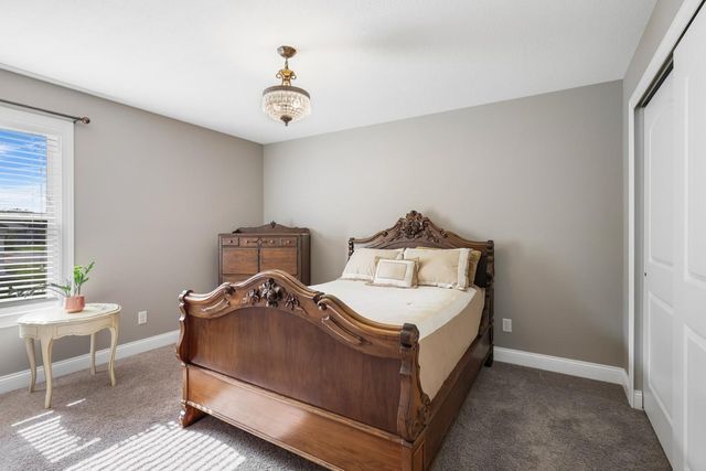 2147 Spring Lake Court, Shakopee, MN 55379