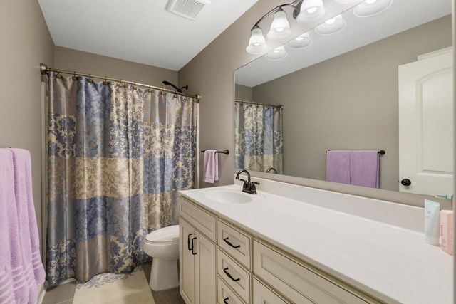 2147 Spring Lake Court, Shakopee, MN 55379