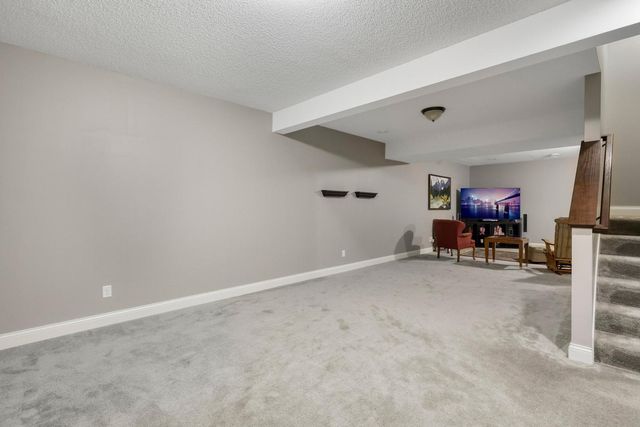 2147 Spring Lake Court, Shakopee, MN 55379