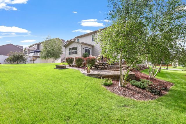 2147 Spring Lake Court, Shakopee, MN 55379