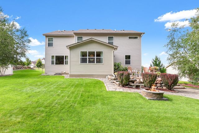2147 Spring Lake Court, Shakopee, MN 55379