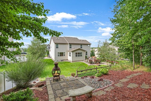 2147 Spring Lake Court, Shakopee, MN 55379