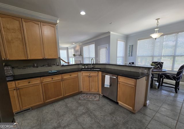 176 Fairoaks Circle, Stockbridge, GA 30281