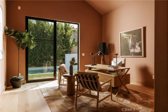 11746 La Maida Street, Valley Village, CA 91607