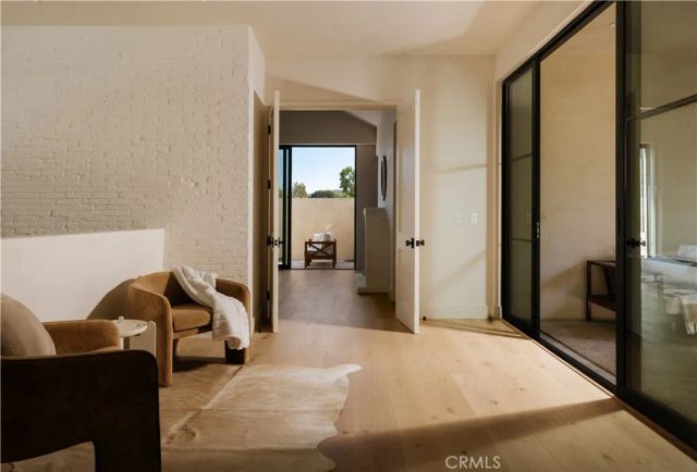 11746 La Maida Street, Valley Village, CA 91607