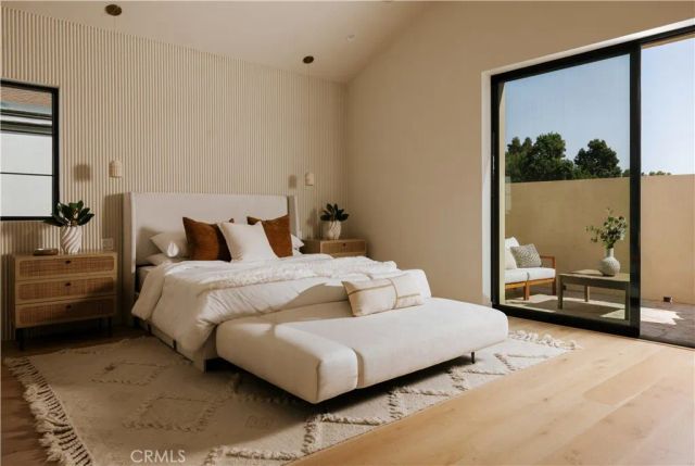 11746 La Maida Street, Valley Village, CA 91607