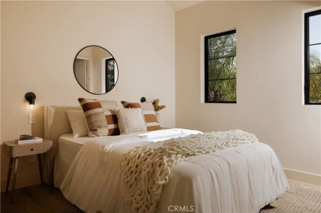 11746 La Maida Street, Valley Village, CA 91607