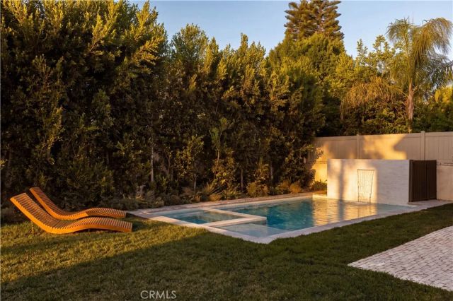 11746 La Maida Street, Valley Village, CA 91607