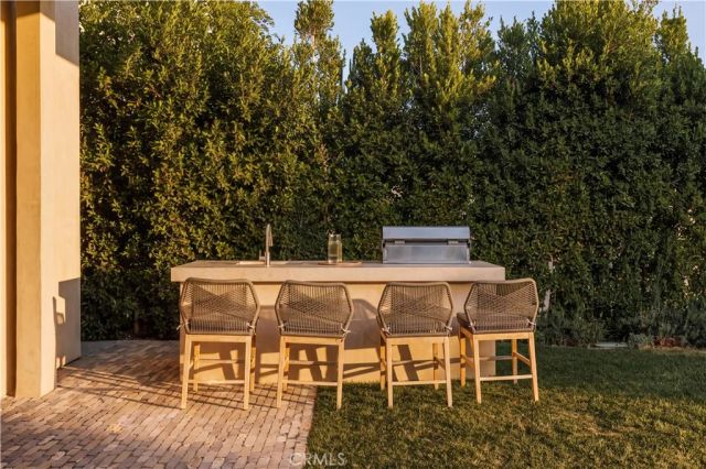 11746 La Maida Street, Valley Village, CA 91607