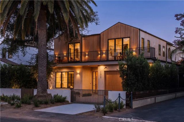 11746 La Maida Street, Valley Village, CA 91607